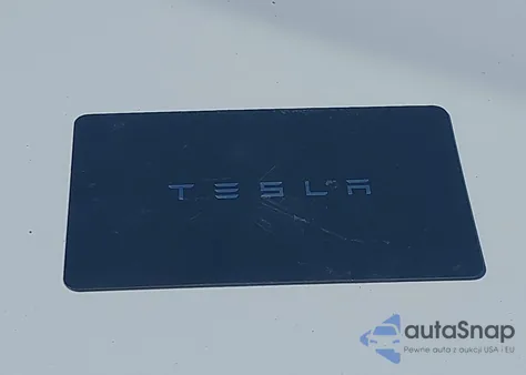 2025 Tesla Model Y Long Range Dual Motor Rear-Wheel Drive from USA, damaged, VIN 7SAYGDED9SF215904